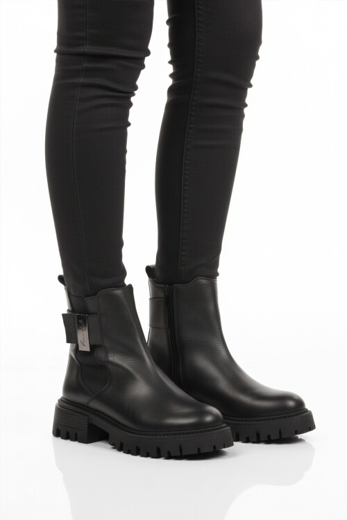 Siyah Hakiki Deri İçi Polarlı Kaymaz Kadın Bot 23783-1 Z