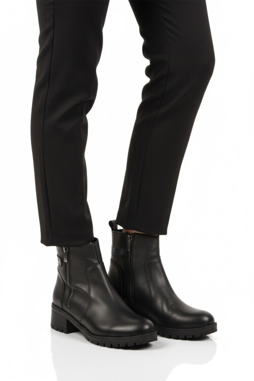 Siyah Hakiki Deri Fermuarlı Polarlı Kadın Topuklu Bot 4663-1 Z