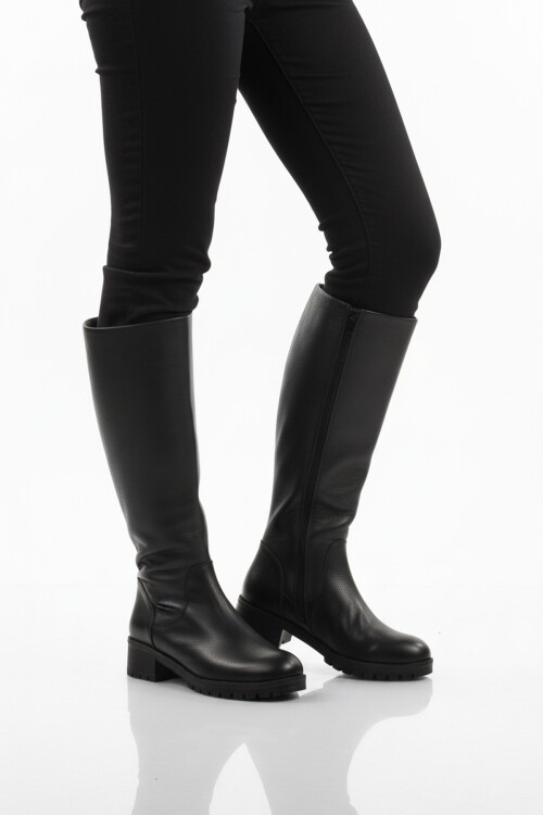 Siyah Hakiki Deri İçi Polarlı Kaymaz Kadın Çizme 26900-1 Z