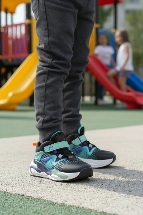 Siyah Cırtlı Hafif Esnek Erkek Çocuk Spor Ayakkabı 161-T5411102 F