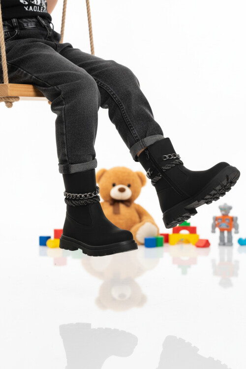 Siyah İçi Polarlı Kaymaz Kız Çocuk Çizme Duru F
