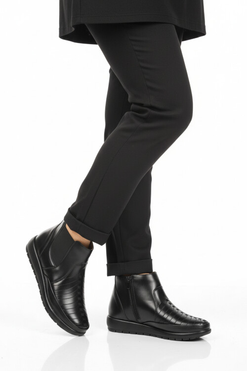 Siyah Jel Taban Anatomik Fermuarlı Kadın Bot 311 Z