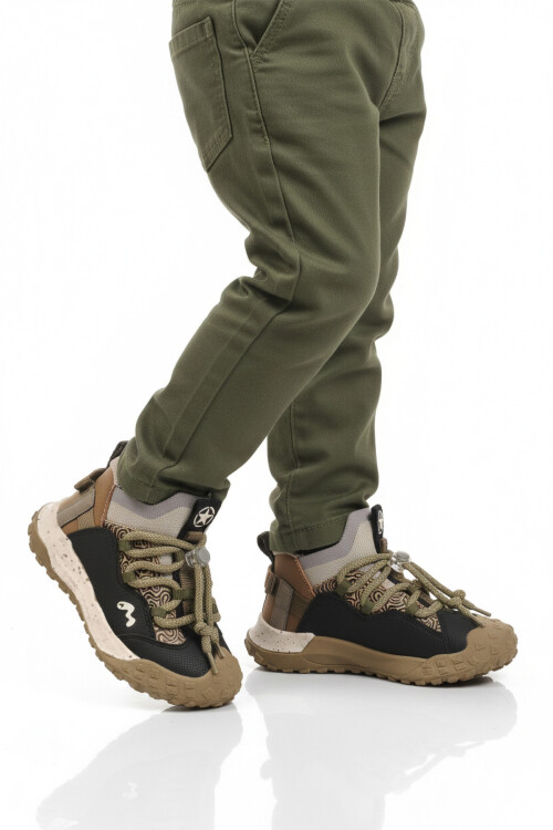 Siyah Bağcıklı Hafif Esnek Kaymaz Erkek Çocuk Spor Ayakkabı 22675 F