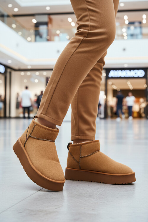 Taba İçi Kürklü Soğuğa Dirençli Kadın Bot U-400 Z