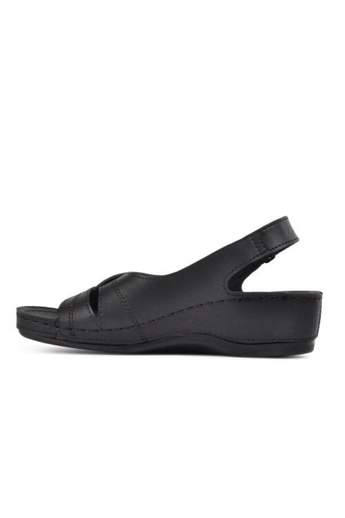 Siyah Topuk Jel Destekli Kadın Terlik 09-192 Z