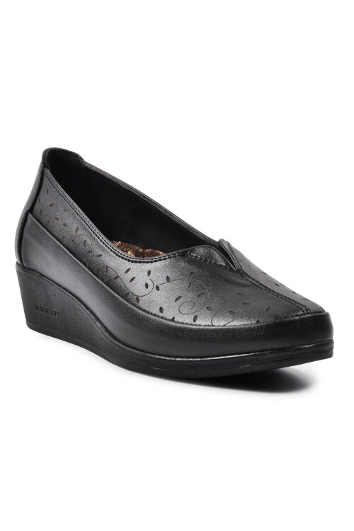 حذاء كاجوال نسائي تشريحي أسود مقاس 114 Z