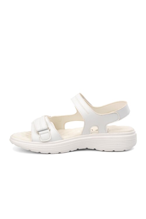 صندل مسطح نسائي أبيض 336 Z