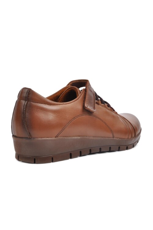 حذاء كاجوال نسائي من الجلد الطبيعي باللون البني مقاس 39-24K Z