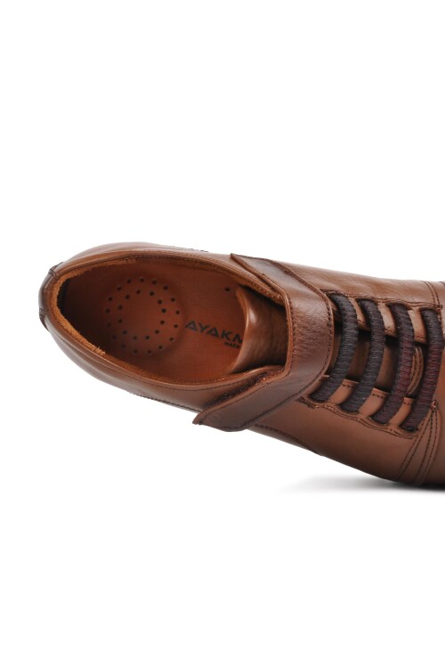 حذاء كاجوال نسائي من الجلد الطبيعي باللون البني مقاس 39-24K Z