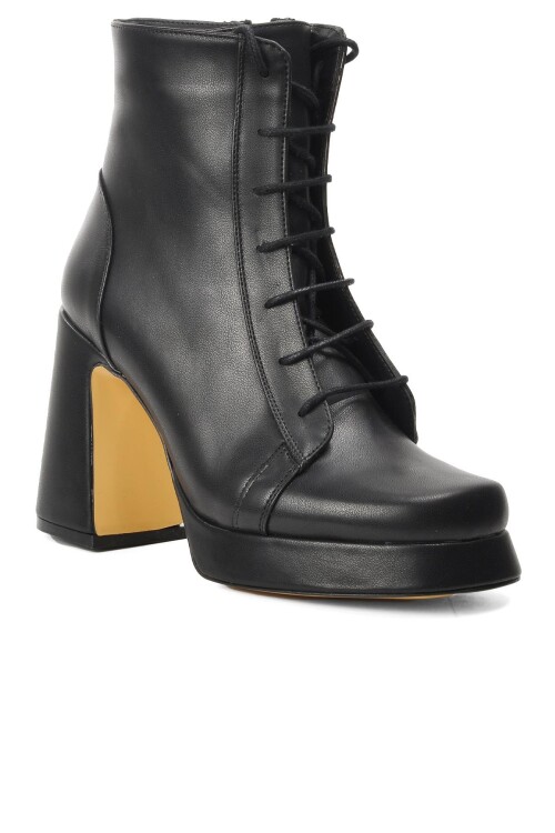 حذاء نسائي أسود K02 Z