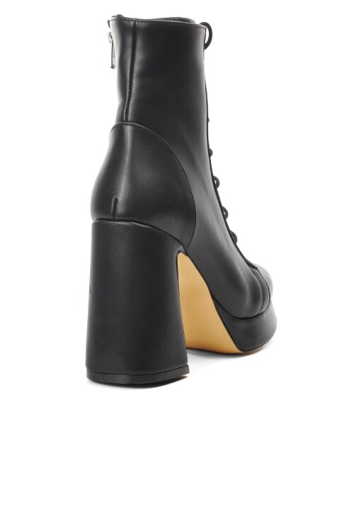 حذاء نسائي أسود K02 Z