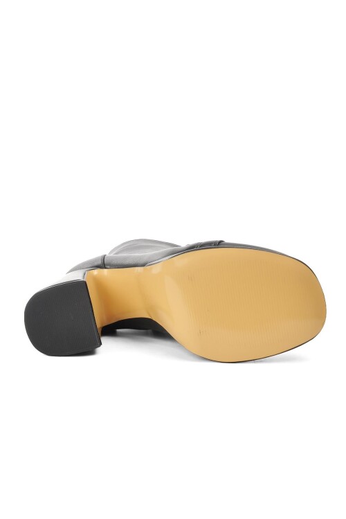 حذاء نسائي أسود K02 Z