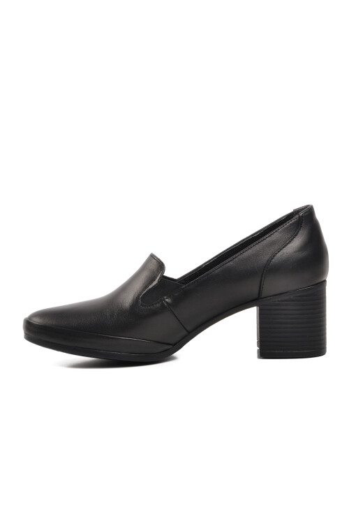 Siyah Hakiki Deri Kadın Casual Ayakkabı 1911902K Z