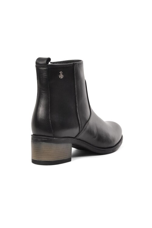 حذاء نسائي تشريحي من الجلد الطبيعي باللون الأسود 8691 Z