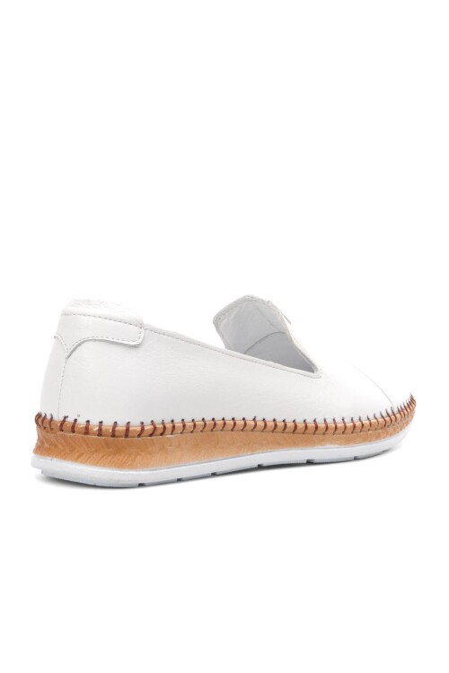 حذاء كاجوال نسائي تشريحي من الجلد الطبيعي باللون الأبيض 8788 Z