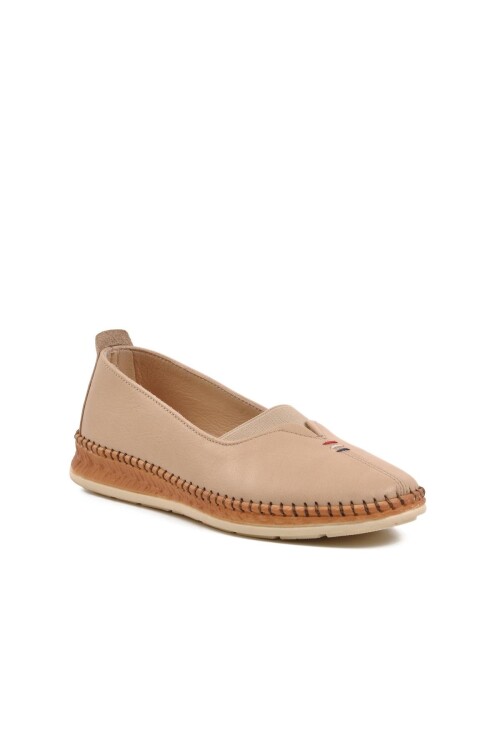 فوييجرحذاء كاجوال نسائي تشريحي من الجلد الطبيعي باللون البيج 9042 Z