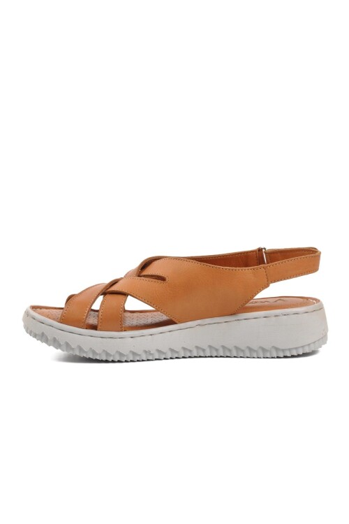 صندل نسائي من الجلد الطبيعي باللون البني 9261 Z
