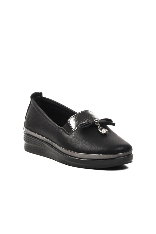 حذاء كاجوال نسائي أسود لامع 037 Z