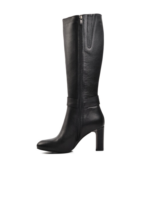 حذاء نسائي من الجلد الطبيعي باللون الأسود 2152911K Z