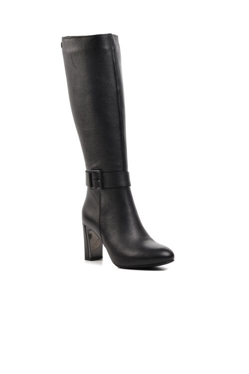 حذاء نسائي من الجلد الطبيعي باللون الأسود 2152911K Z