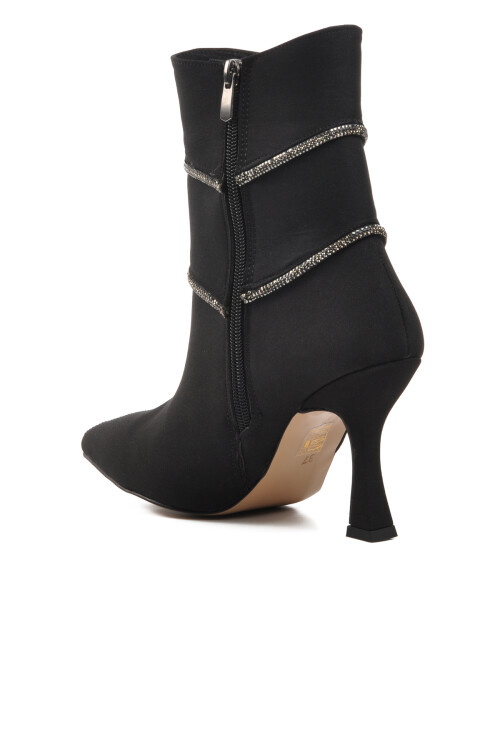 حذاء نسائي أسود من الساتان 543109 Z