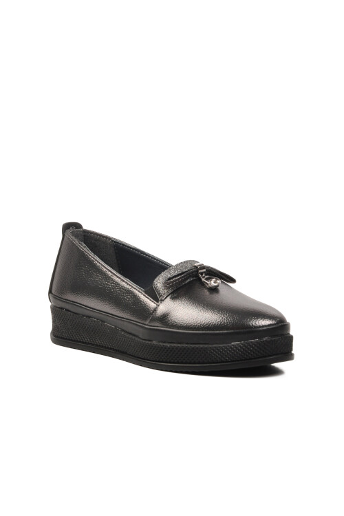 حذاء نسائي كاجوال بلاتينيوم 673426 Z