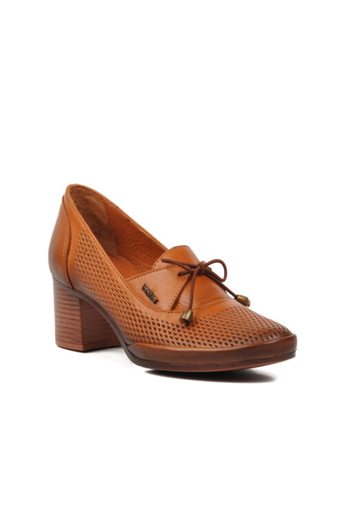 حذاء نسائي كلاسيكي بكعب عالٍ من الجلد الطبيعي باللون البني 1374Y Z