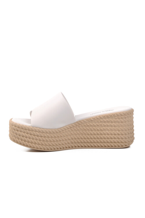 White Womens Slippers 339050 Z