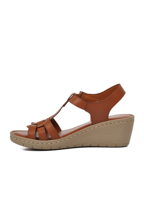 Tan Womens Flat Sandals 390243 Z