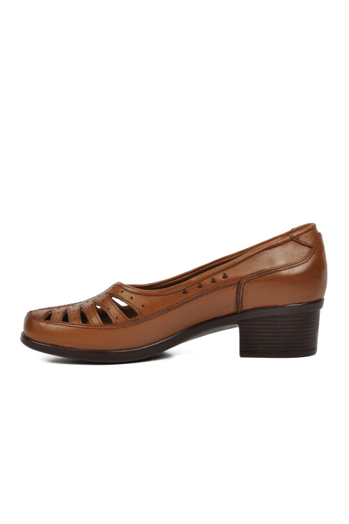 Tan Genuine Leather Womens Classic Shoes 562107 Z