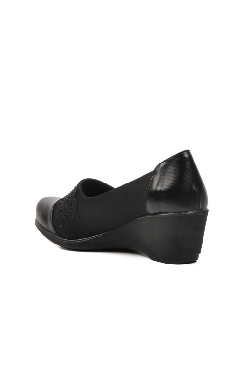 حذاء نسائي أسود بكعب عالٍ 651504 Z