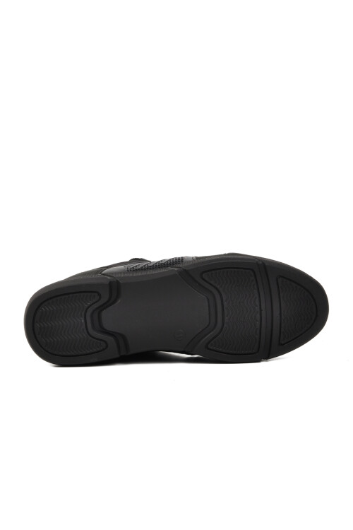 Black Mens Sneakers 105 M