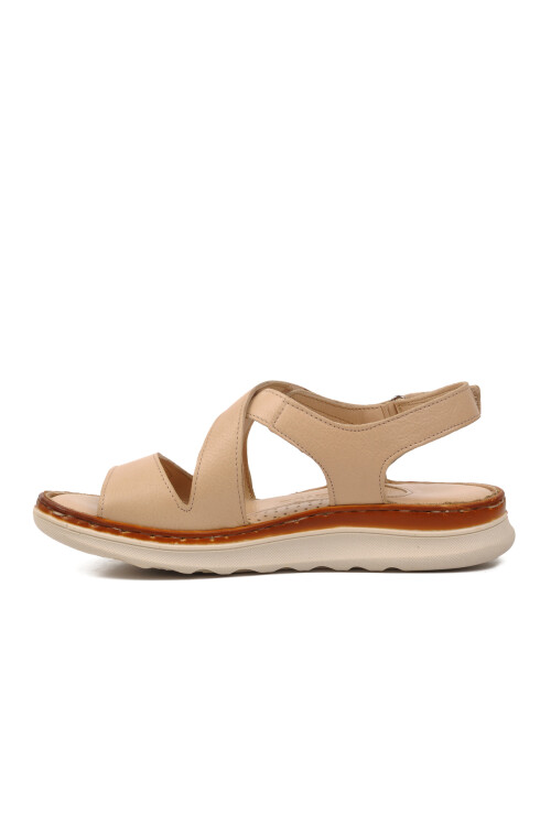 فينوسصندل مسطح نسائي بيج 23021716Y Z