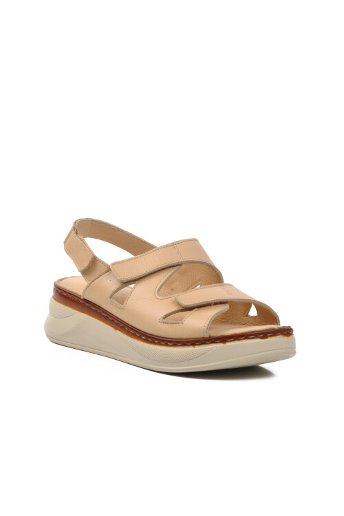 صندل مسطح نسائي بيج 24340228Y Z