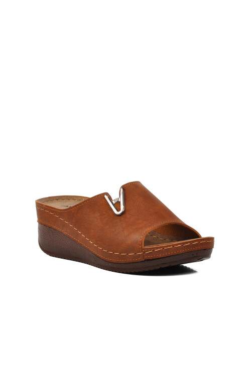 Tan Womens Slippers 38-973 Z