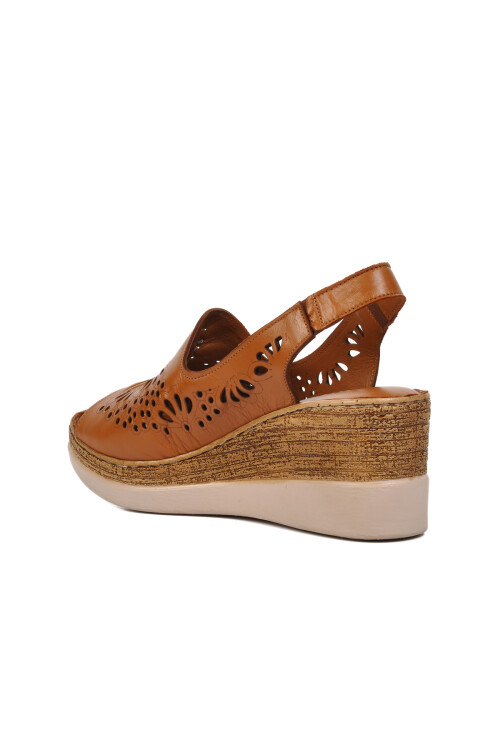 Tan Womens Flat Sandals 465165 Z