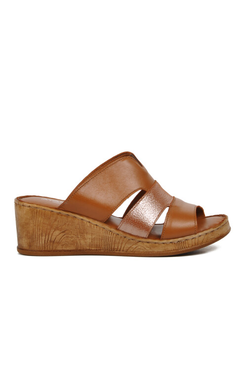 Tan Womens Slippers 465173 Z