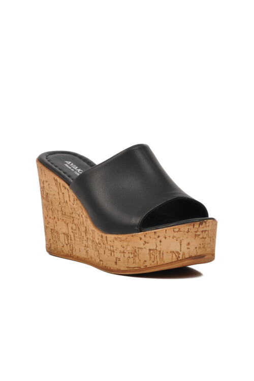 نعال نسائية سوداء بكعب عالٍ 552209 Z