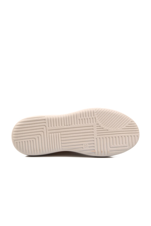 حذاء رياضي نسائي أبيض K8590 Z