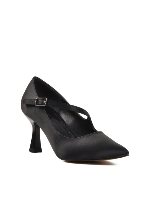 حذاء نسائي بكعب عالٍ من الساتان الأسود 357094 Z