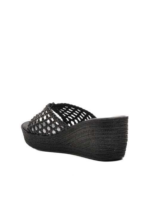 Siyah Dolgu Topuk Kadın Terlik PC-3529 Z