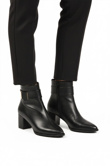 Black Narrow Stretch Ankle Length Pointed Toe Polar Fleece Heeled Womens Boots 262326 Z