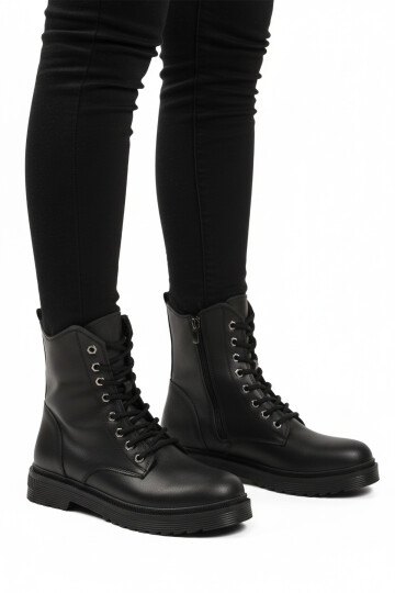 Siyah Cilt Kürklü Bağcıklı Fermuarlı Kaymaz Kadın Bot 525383 Z