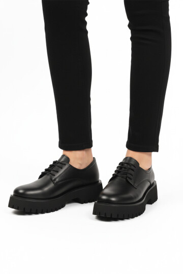 Black Skin Thick Sole Womens Casual Shoes 572451 Z