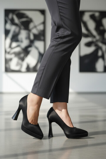 Siyah Saten İnce Uzun Kadın Topuklu Ayakkabı 448206 Z