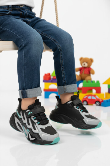 Gri Cırtlı Hafif Erkek Çocuk Spor Ayakkabı 161-T5440210 P