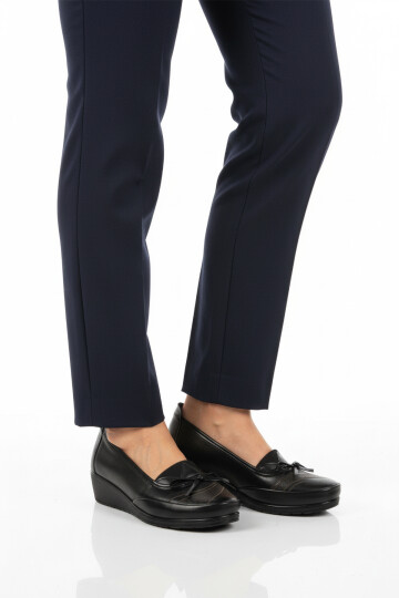 حذاء كاجوال نسائي تشريحي بنعل جل عريض أسود 200 Z