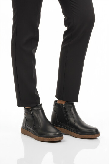 Siyah Hakiki Deri İçi Polarlı Kaymaz Taban Kadın Bot 2707 Z