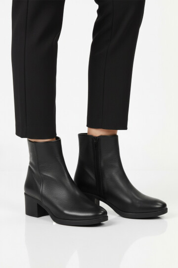 Siyah Hakiki Deri Fermuarlı Polarlı Kadın Bot 92162-1 Z