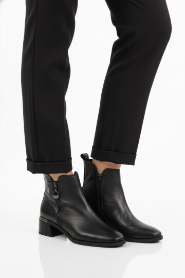 Siyah Hakiki Deri Polarlı Kaymaz Fermuarlı Kadın Topuklu Bot 9780-1 Z
